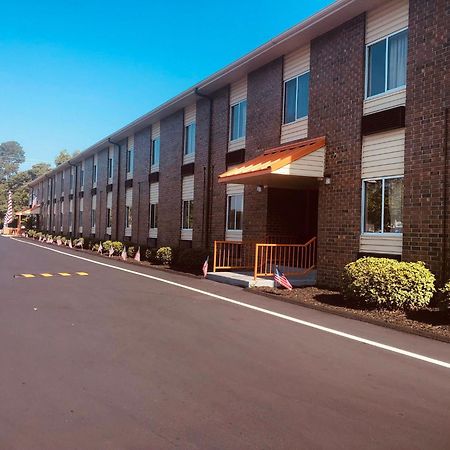 Raceway Inn Darlington Exterior photo